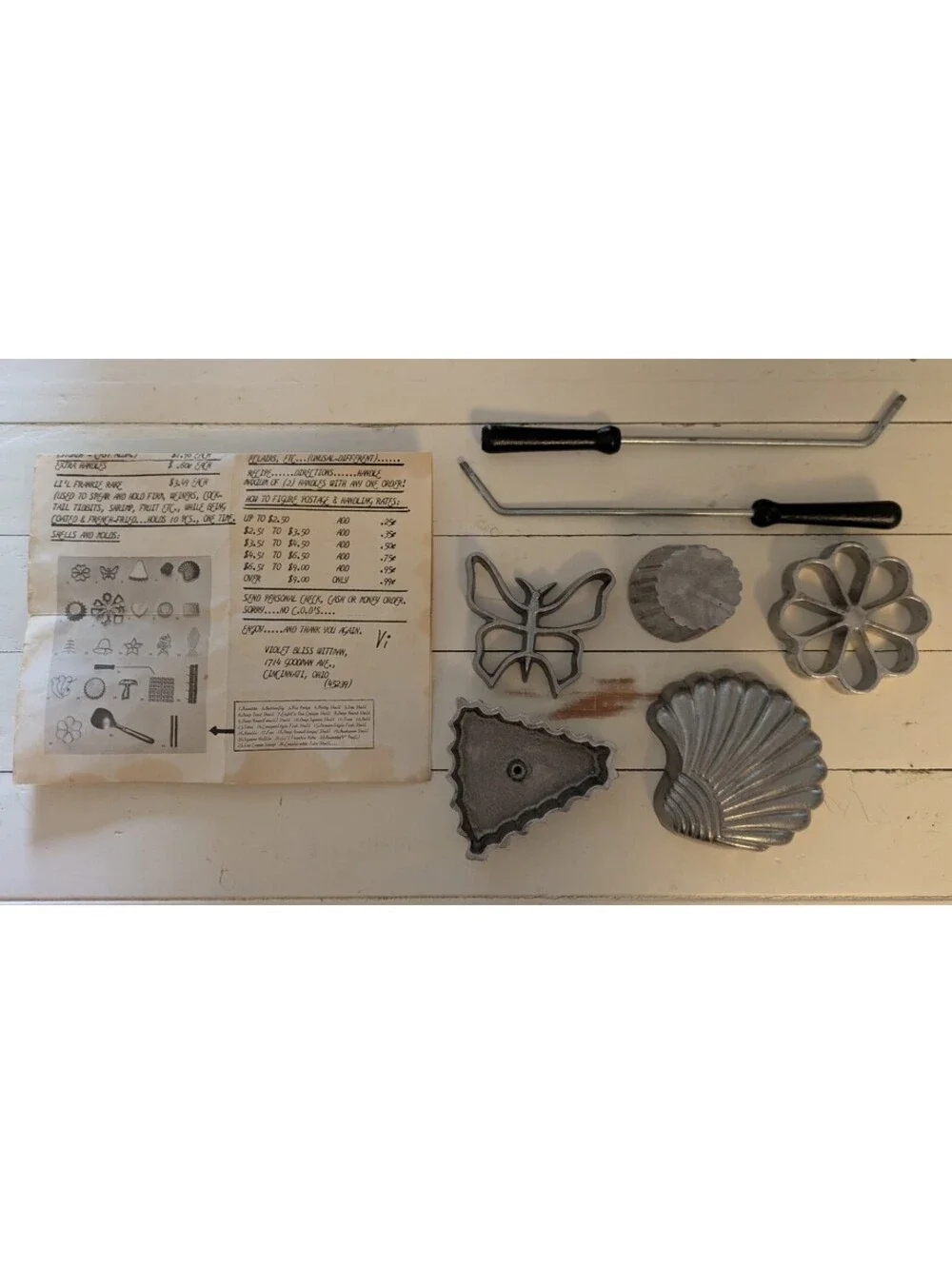 Vintage Cookware, Table Irons / Molds with original instructions. 5 molds.